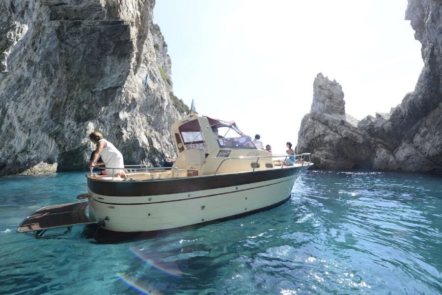 Capri: 2-Hour Boat Tour with Happy Hour - Guides, crew, and the feel onboard
