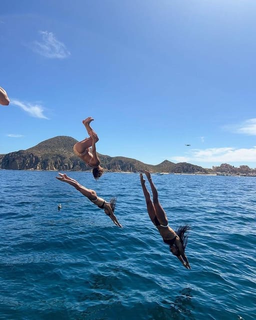 Capri: 3-Hour Private Boat Tour with Blue Grotto Visit - Setting out on the traditional Caprese gozzo