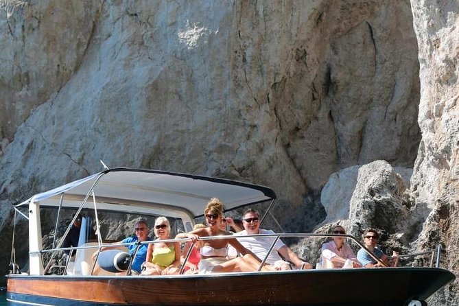 Capri Boat Tour from Sorrento: Swim, Grottos & Light Lunch - Meeting in Sorrento and reaching the water