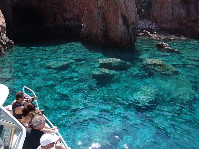 Cargèse: Calanques of Piana on a family boat - Why this short Cargèse cruise makes sense