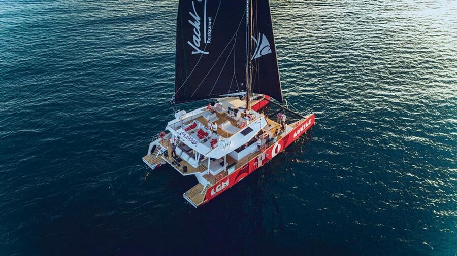 Catamaran Lucile | Sunday brunch - Sailing along the Aigues-Mortes bay