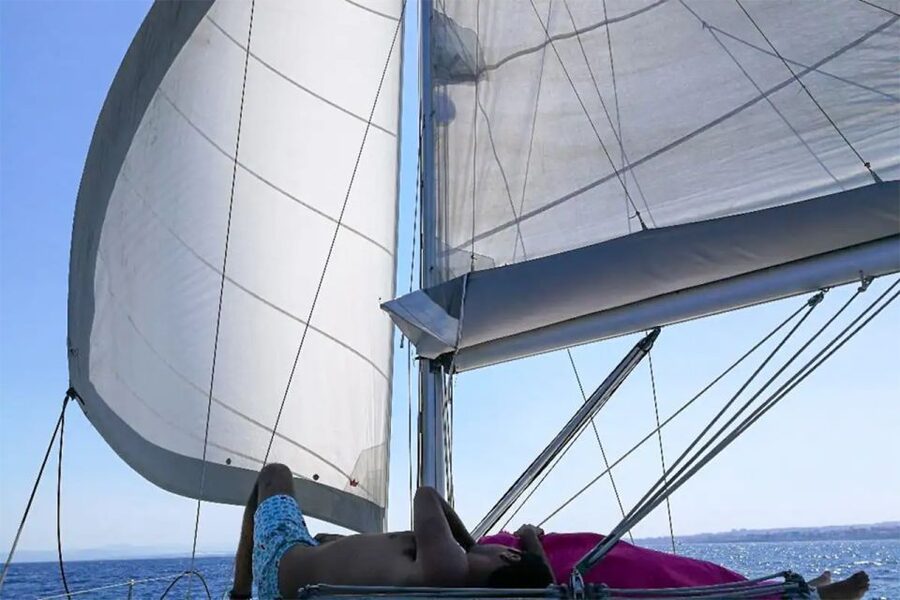 Catania: Coastline Sailing Trip 6hr with Aperitif and Lunch - Prosecco, aperitif, and pasta cooked aboard