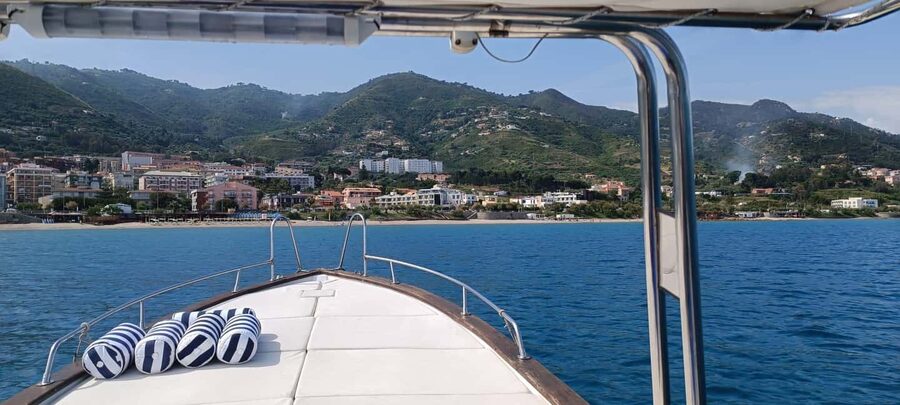 Cefalù: boat ride with swimming and aperitif and snorkeling - Is $47 a fair price?