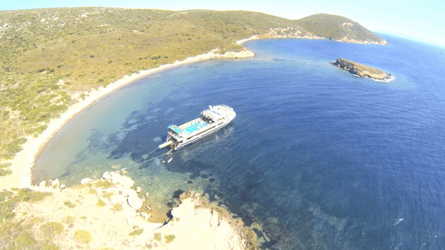 Cesme: Islands and Bays Boat Trip with BBQ Lunch - Sun loungers, decks, and comfort
