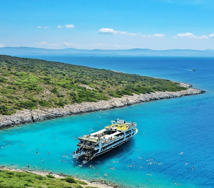 Cesme: Islands and Bays Boat Trip with BBQ Lunch - Getting to the boat in central Cesme