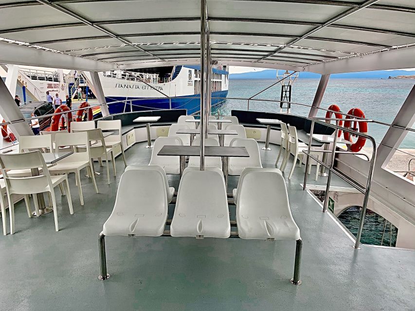 Chalkidiki: Blue Lagoon & Ammouliani Island Cruise & Lunch - Music, dancing, and the VIP deck