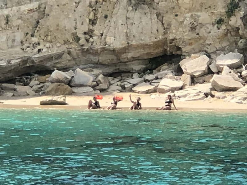 Chania: Private Cruise with Sup Food & Unlimited Drinks - The long final stop and the confusing schedule