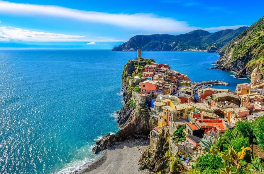 Cinque Terre: Hybrid Boat Tour with Swimming Stop - What the crew adds to the experience