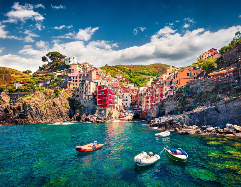 Cinque Terre & Portovenere: Boat Tour - What the guides add to the day