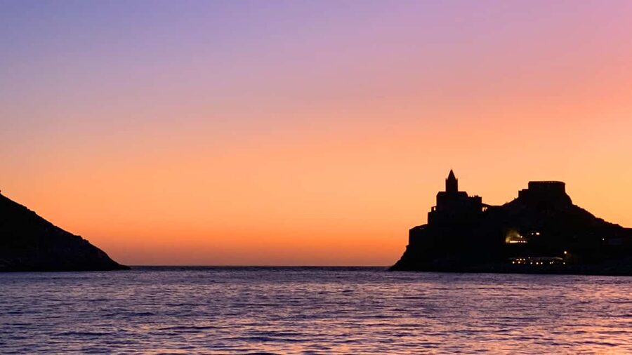 Cinque Terre: Sunset cruise tour with aperitif - What this sunset cruise is really about