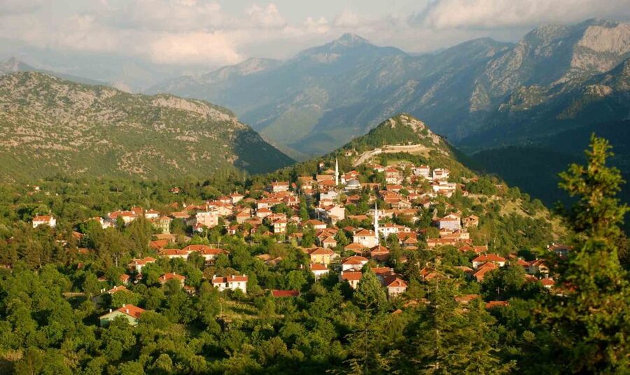 City of Side: Altinbesik Cave & Ormana Tour w/ Boat & Lunch - Entering Altinbesik Cave National Park