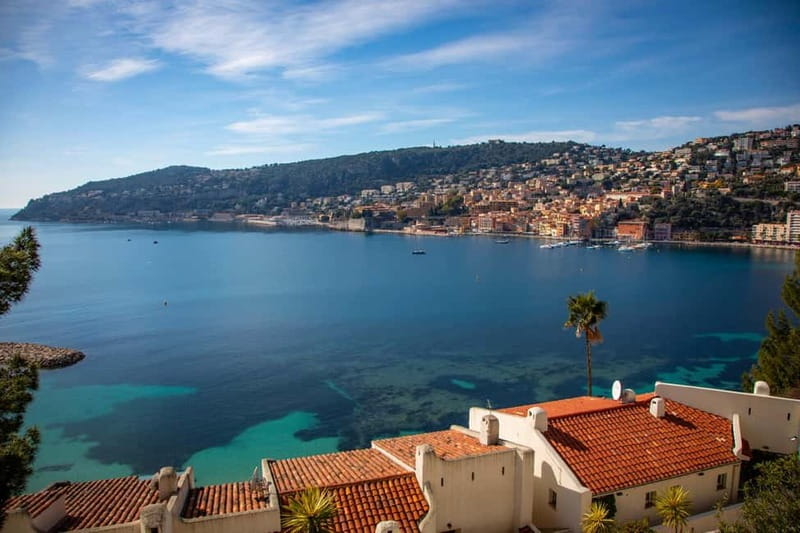 Coastal boat tour from Villefranche-Sur-Mer to Monaco - Leaving the Rade de Villefranche