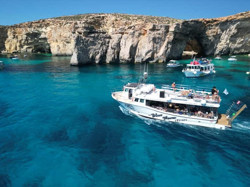 Comino Blue Lagoon & Crystal Lagoon - 3 Bay Cruise - Ħalfa Rock and the final swim