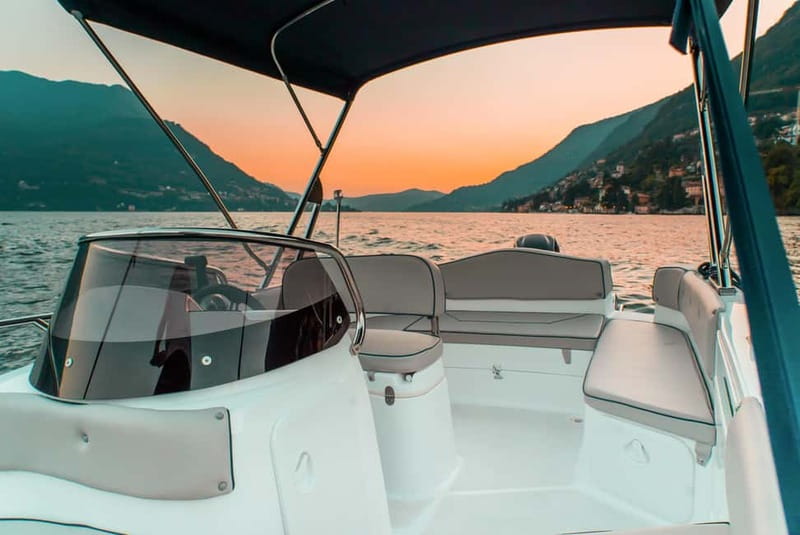 Como: Private 1-Hour Boat Rental - Meeting at Lungo Lario Trieste, 28