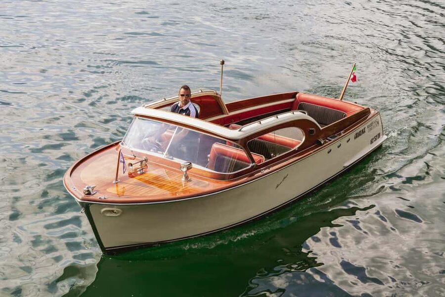 Como: Wooden Boat Shared 1-Hour Tour - Villa Olmo: The First Lakeside View