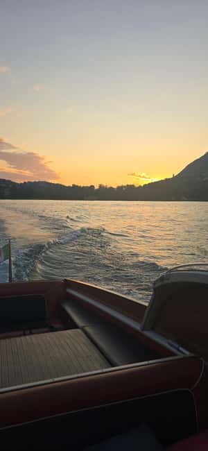 Como: Wooden Boat Shared 1-Hour Tour - Cernobbio and Villa Erba