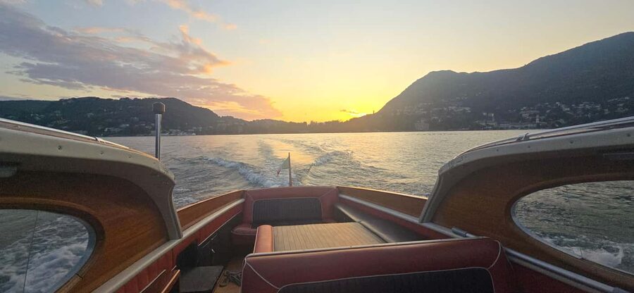 Como: Wooden Boat Shared 1-Hour Tour - What the One-Hour Format Does Well