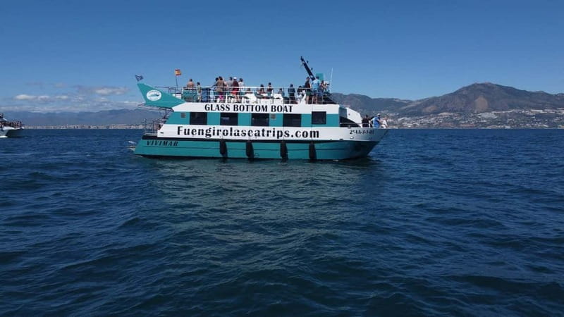 Costa del Sol: Best Sunset Cruise from Fuengirola - What the crew and bar add to the trip