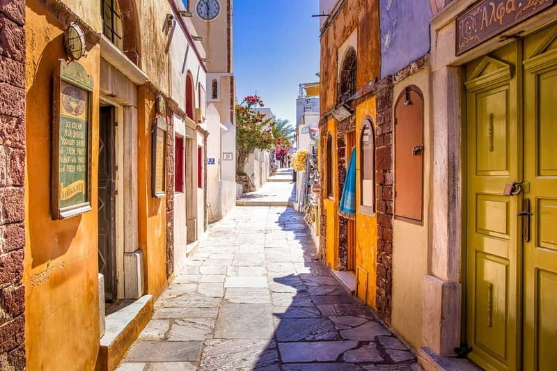 Crete: Santorini Day Trip with Fast Ferry Cruise - Oia: beautiful, famous, and tightly timed