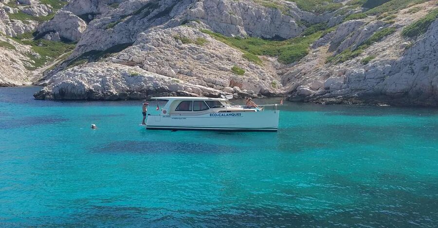 Cruise, Coffee and Swimming in the Calanques of Frioul - Three boats, one quiet style of outing
