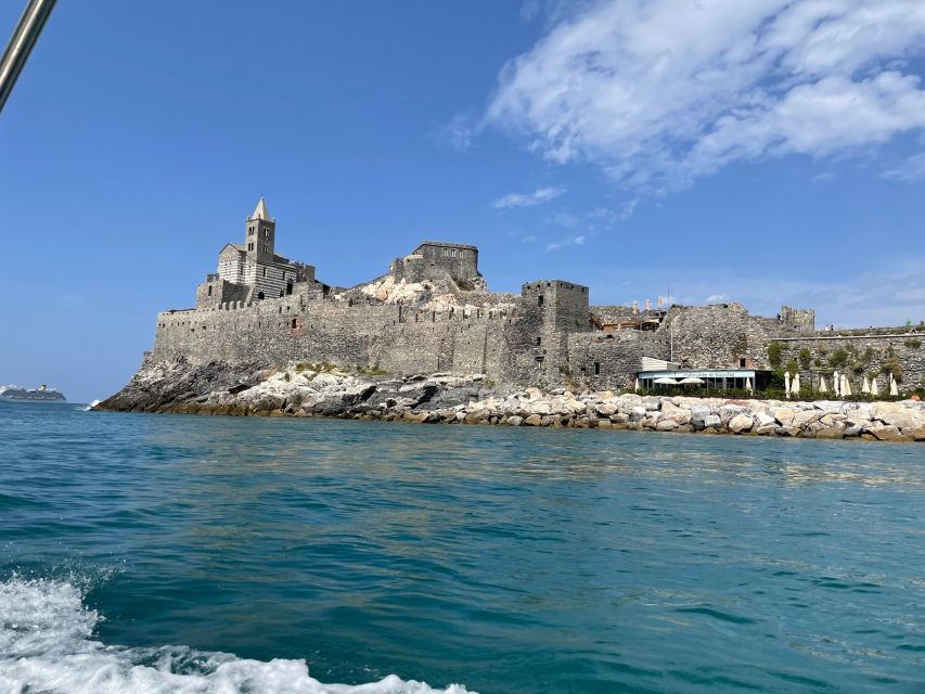 Cruise:Portovenere and the 3 islands with aperitif included! - Who should book this experience?