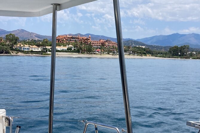 Dolphin trips on a catamaran - Who will enjoy this Estepona boat trip?