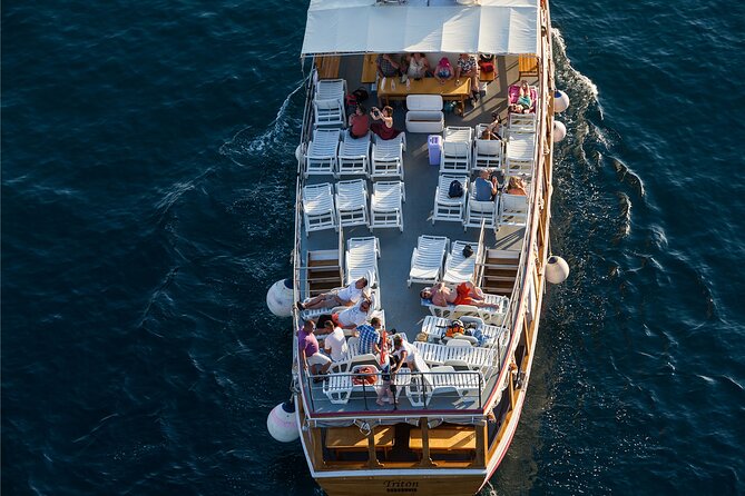 Dubrovnik: 3 Islands Boat Tour with Lunch & drinks(FR, ES, EN) - Leaving Dubrovnik by way of Trsteno
