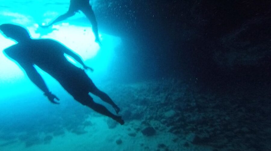 Dubrovnik: Blue Cave & Sunj Beach Boat Tour with Drinks - The Three Green Caves near Koločep