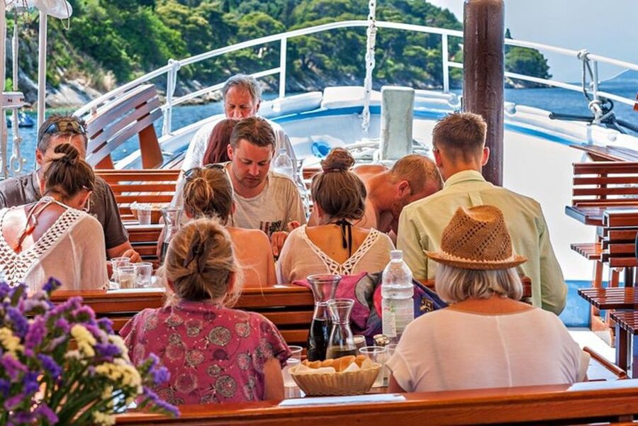 Dubrovnik: Elaphite Islands Cruise with Drinks/Lunch Options - Lunch and three hours on Lopud