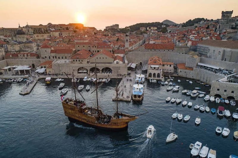 Dubrovnik: Panoramic Sunset Cruise-Karaka Ship (Adult Only) - The best place to sit on board