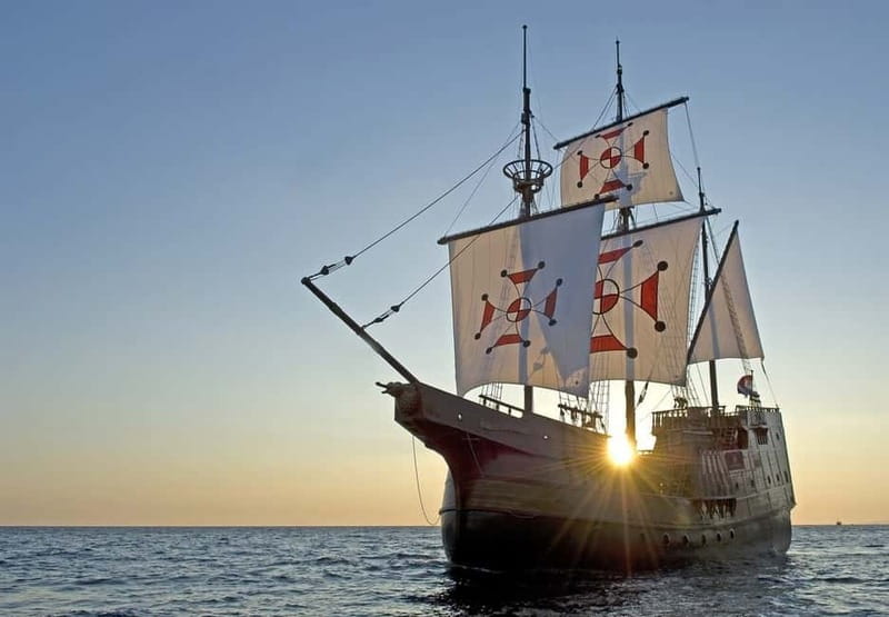 Dubrovnik: Panoramic Sunset Cruise-Karaka Ship (Adult Only) - Sailing past Dubrovnik’s Old Town walls