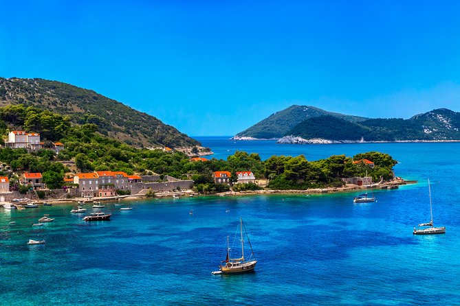 Dubrovnik: Private Boat Tours to Elaphite Islands - Lopud village: your best place for lunch