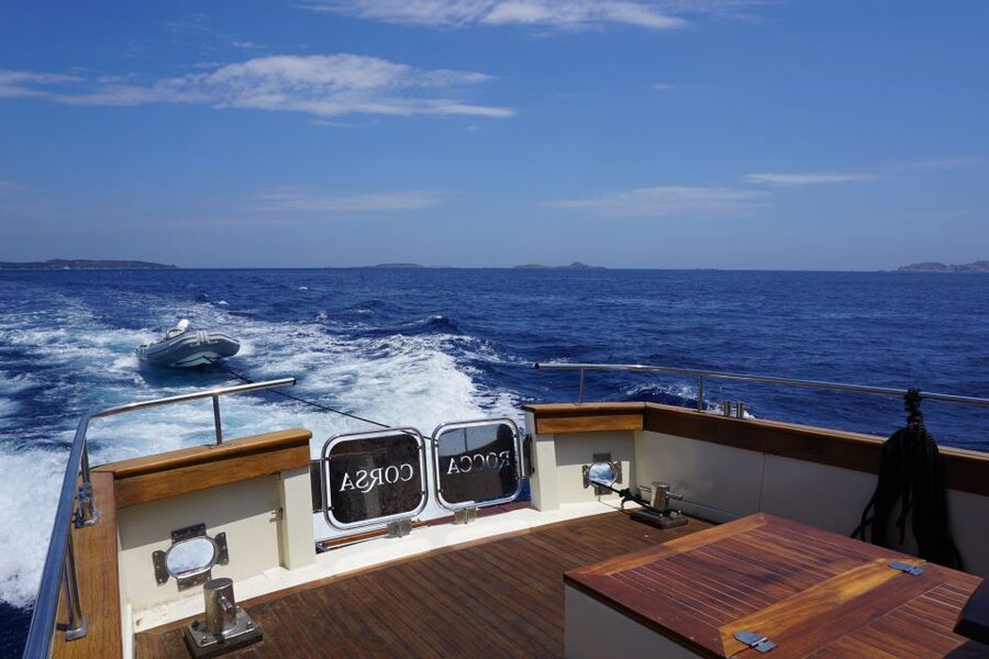 Forio: Ischia Island Boat Tour with Local Lunch and Swimming - Comfort, group size, and the honest drawbacks