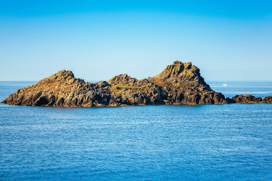 From Ajaccio/Porticcio:Ajaccio & Sanguinaires Gulf Boat Tour - Passing the Citadel, chapel, and Marin cemetery