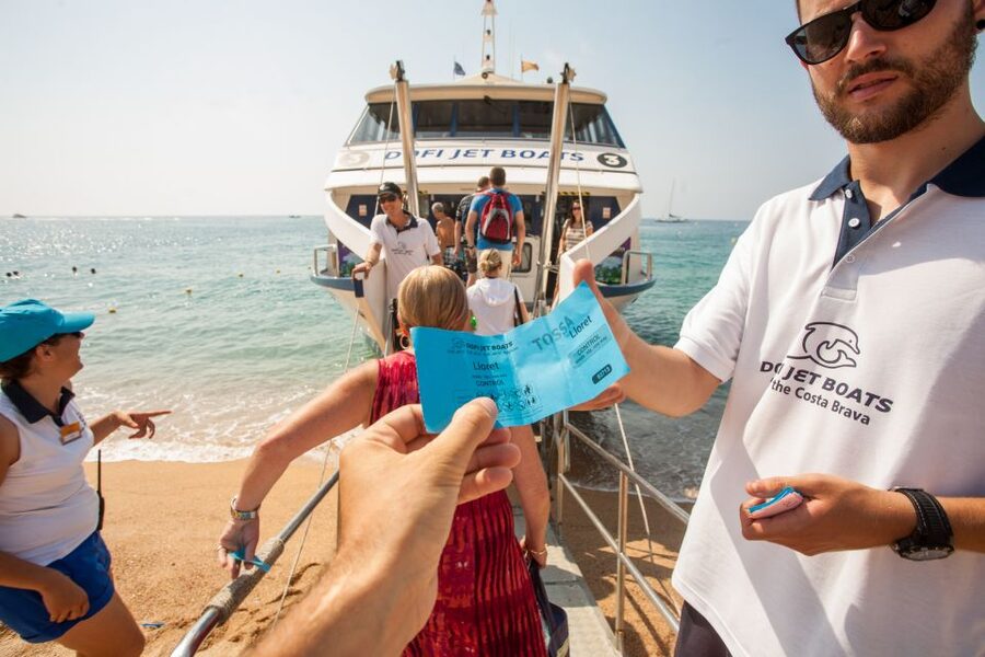 From Barcelona: Costa Brava Day Tour with Boat Trip - What the Guide Adds to the Day