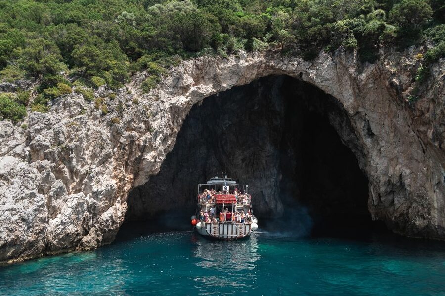 From Benitses/Lefkimmi: Blue Lagoon & Papanikolis Cruise - Syvota: A Useful Break on the Mainland