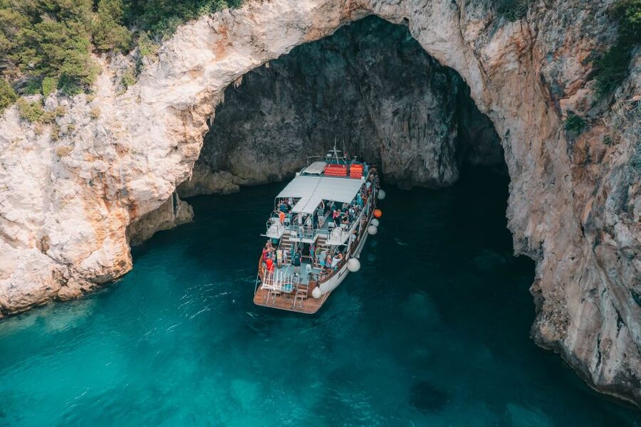 From Benitses/Lefkimmi: Blue Lagoon & Papanikolis Cruise - Who Will Enjoy This Day Most