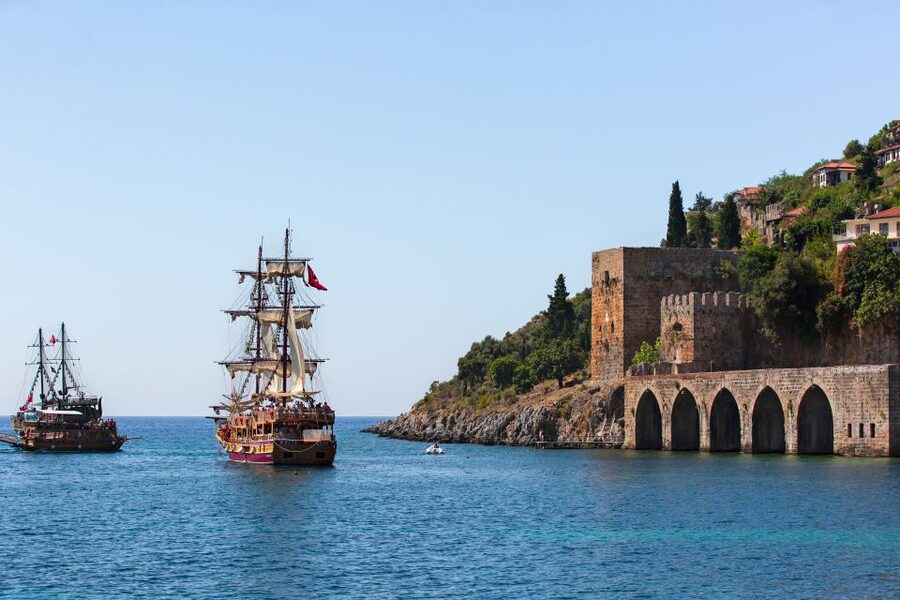 From City of Side: Alanya Guided Tour with Boat Trip & Lunch - Lunch beside the Dimcay River