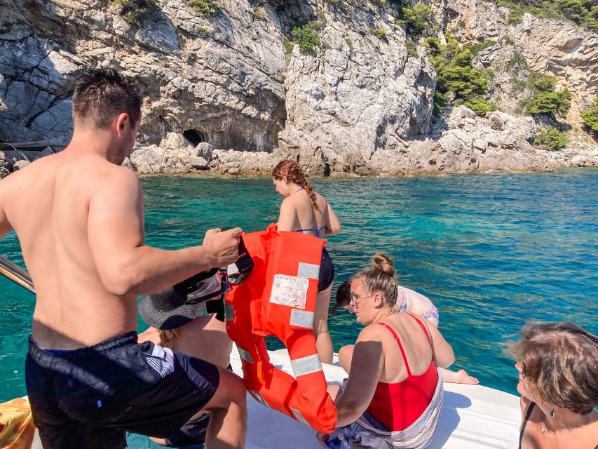 From Dubrovnik/Cavtat: Blue Cave, Sunj Beach Speed Boat Tour - Šunj Beach gives you time to slow down