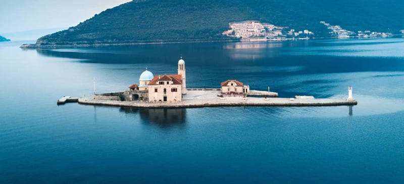 From Dubrovnik: Montenegro Boat Tour from Perast to Kotor - Guides, group size, and the pace of the day