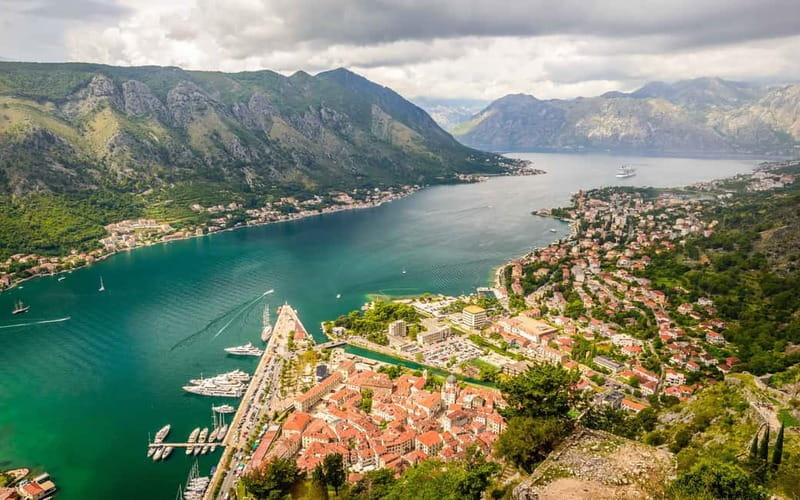 From Dubrovnik: Montenegro Day Trip with Boat Cruise - Crossing into Montenegro