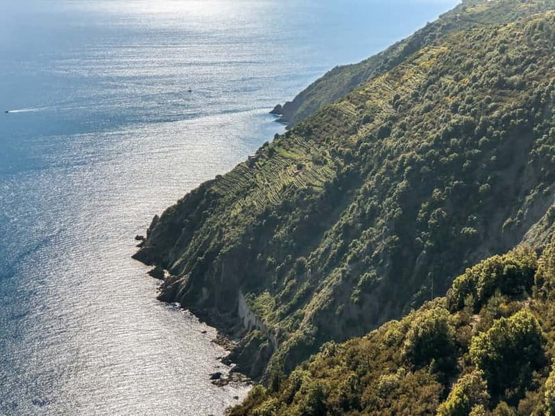 From La Spezia: Cinque Terre Boat Tour - Why a boat is the smart way to see Cinque Terre