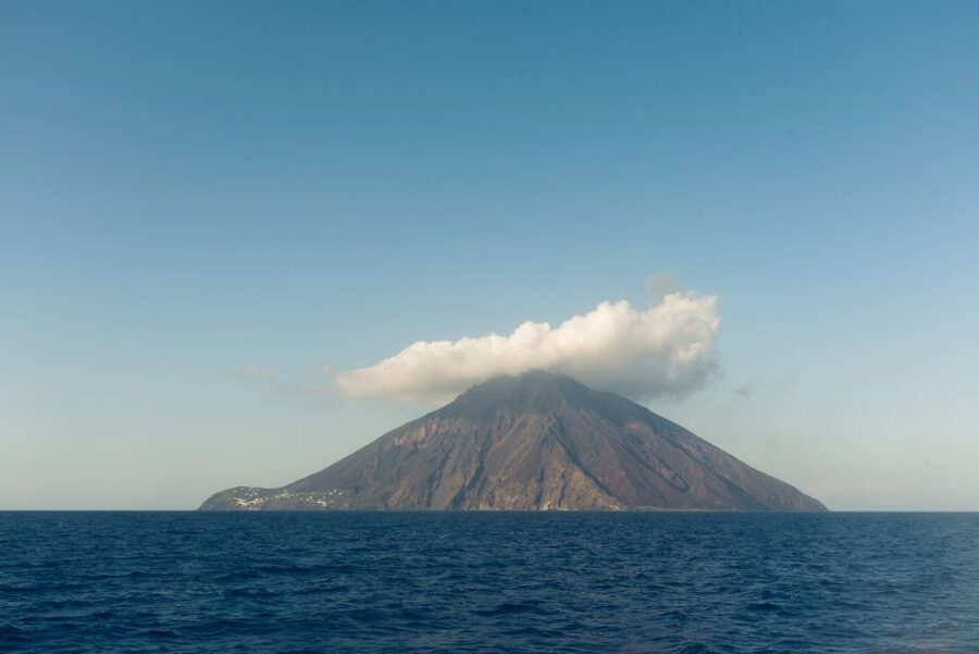 From Milazzo: Panarea and Stromboli Boat Trip by Night - Why this Milazzo boat trip is worth considering