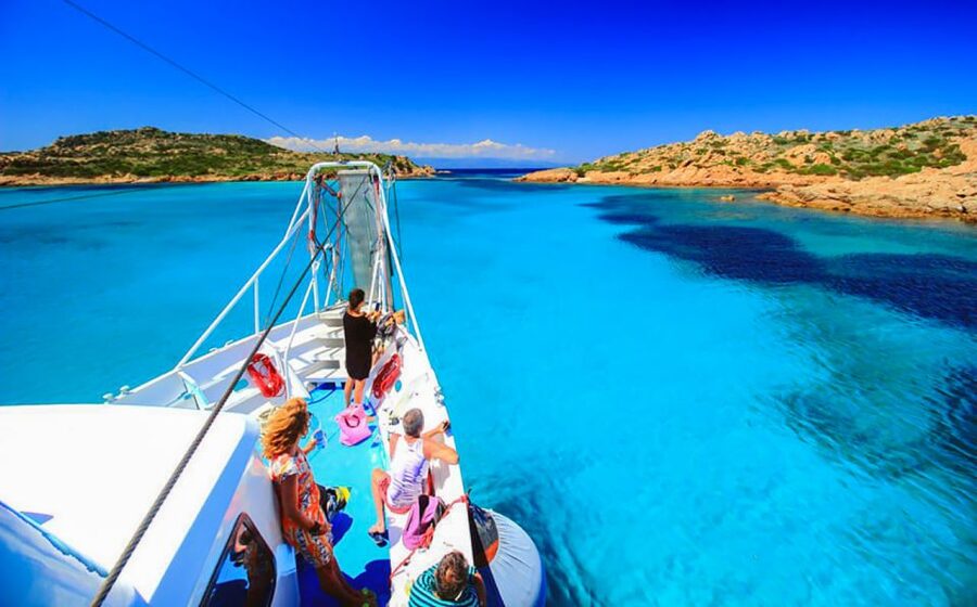 From Palau: La Maddalena Archipelago Day Tour by Boat - Crowds, weather, and comfort