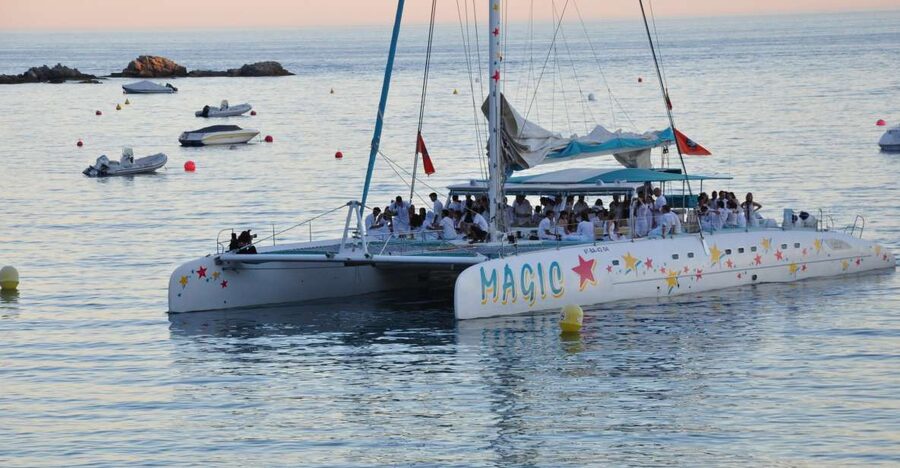 From Roses: Sunset Catamaran Cruise - The best part: sunset, music, and a drink