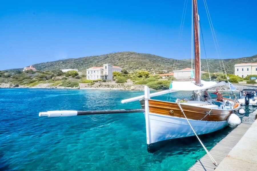 From Stintino: Asinara Vintage Sailing Boat Tour with Lunch - Swimming and lunch at Cala Barche Napoletane