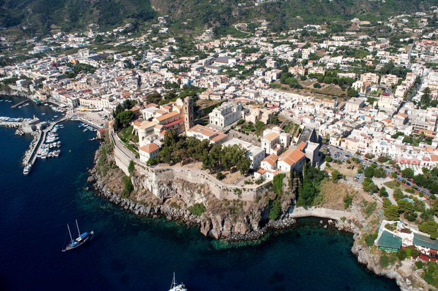 From Taormina: Lipari and Vulcano Mini Cruise Aeolian Tour - Why Lipari and Vulcano make a good pair
