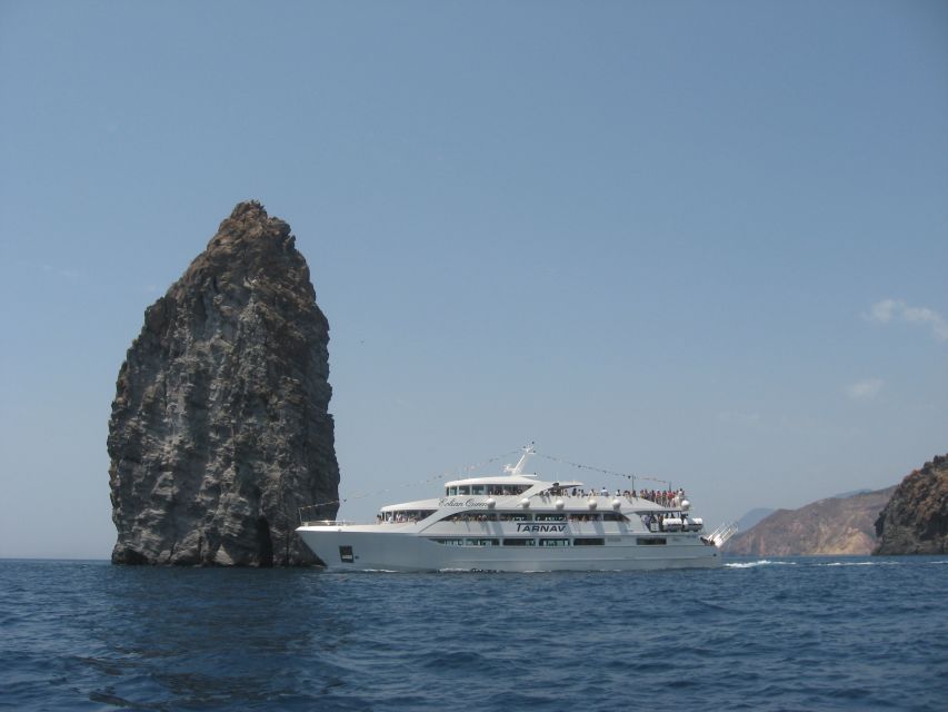 From Taormina: Lipari and Vulcano Mini Cruise Aeolian Tour - Vulcano’s black beach and warm water