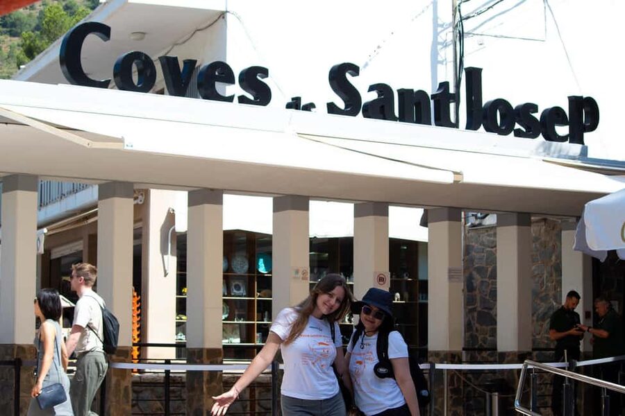 From Valencia: Cueva de Sant Josep Boat Tour with Guide - What the guides add to the experience