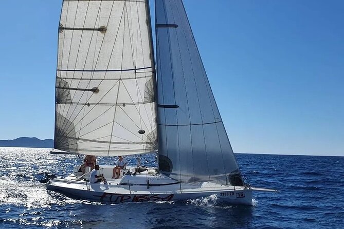 From Zadar: Full day sailing tour - Group size, comfort, and the small-boat reality